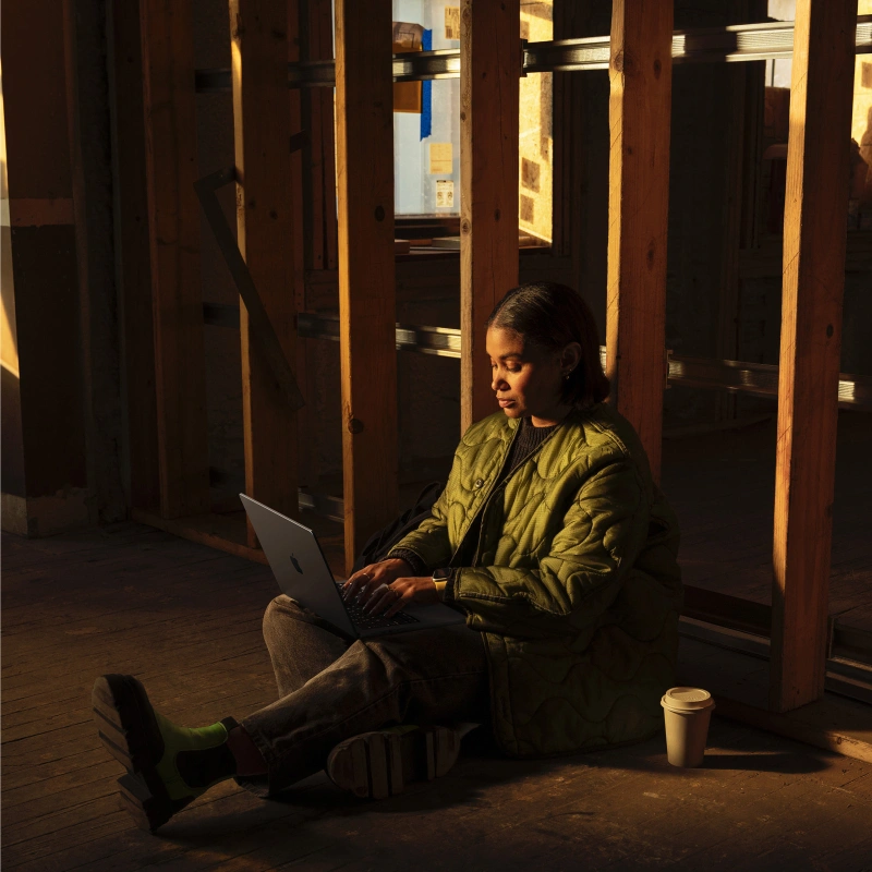 Apple MacBook Pro 16" (2024) 512Gb Silver (MX2T3) (M4 Pro 14C CPU/20C GPU, 24 ГБ, 512ГБ SSD). Фото 7