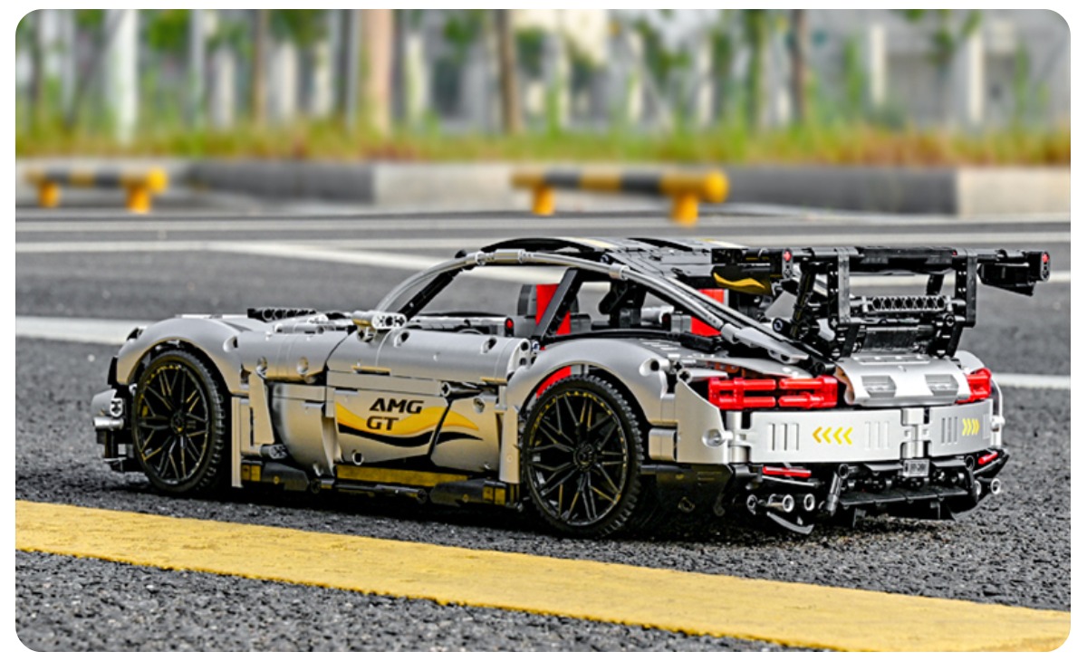 Mould-King-Models-13126-Mercedes-AMG-GT-04