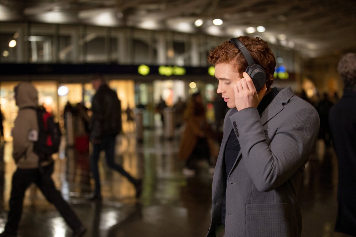 Sony-WH-1000XM4-B-04