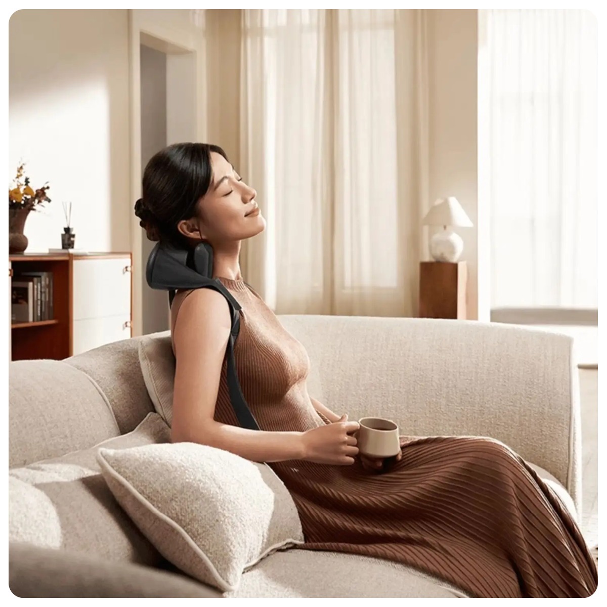 Mijia-Smart-Shoulder-and-Neck-Massager-06